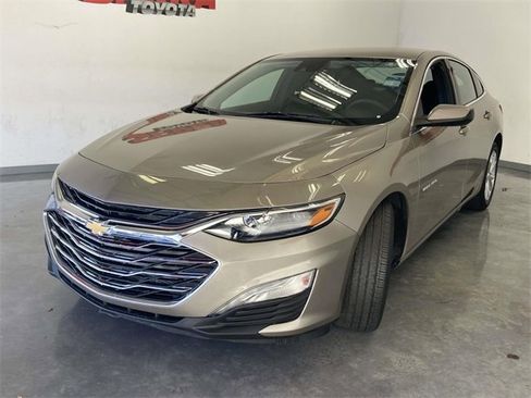 Used 2025 Chevrolet Malibu LT image 7