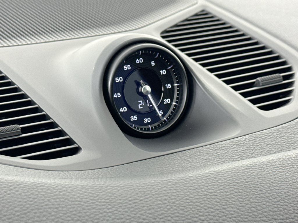 Certified 2024 Porsche Cayenne AWD/4WD image 17