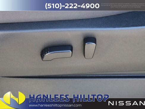 Used 2023 Nissan Frontier SV w/ SV Convenience Package image 13