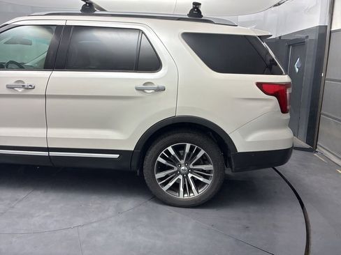Used 2016 Ford Explorer Platinum AWD/4WD image 9