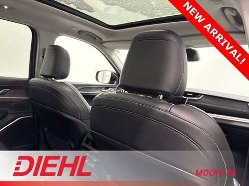 Certified 2022 Jeep Grand Cherokee Limited image 12