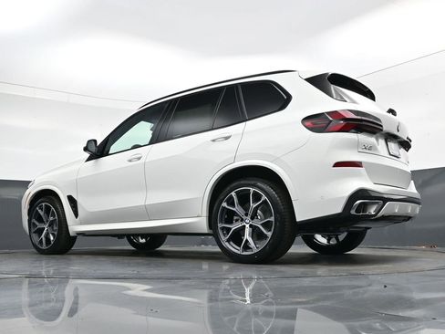 Used 2026 BMW X5 xDrive40i w/ M Sport Package AWD/4WD image 29