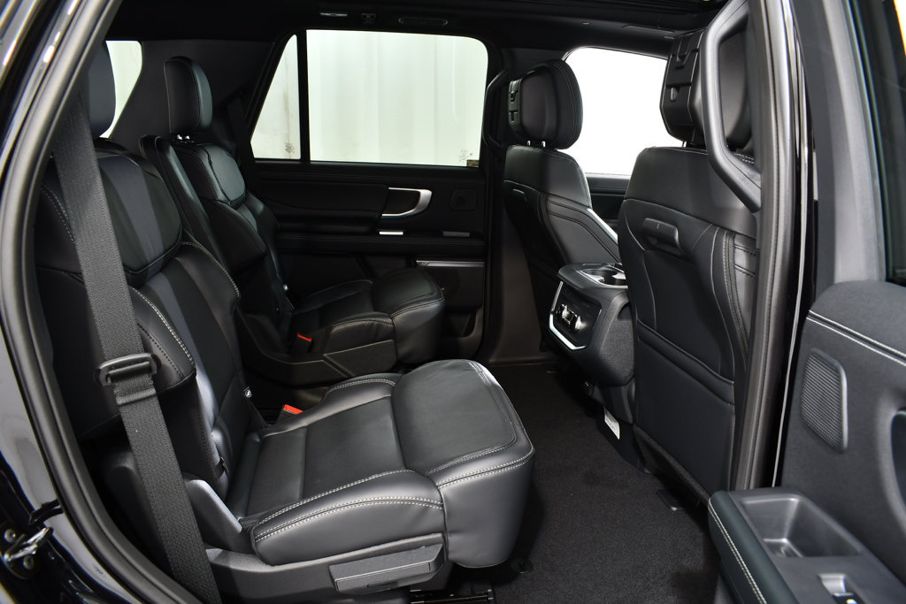 New 2027 Ford Expedition Platinum w/ Stealth Performance Package AWD/4WD image 19