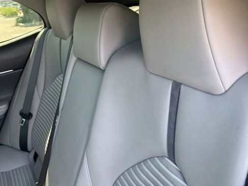 Used 2023 Toyota Camry SE w/ Convenience Package FWD image 9
