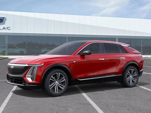 New 2026 Cadillac Lyriq Luxury image 2