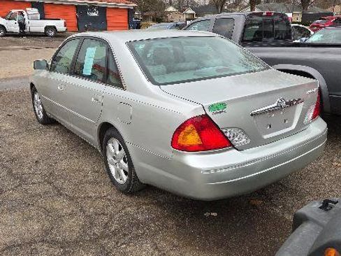 Used 2001 Toyota Avalon XL image 5