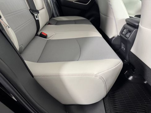 Used 2025 Toyota RAV4 Limited AWD/4WD image 32