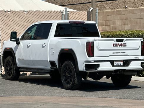 Used 2024 GMC Sierra 2500 AT4 w/ AT4 Preferred Package AWD/4WD image 6