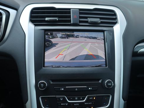 Used 2016 Ford Fusion SE image 33