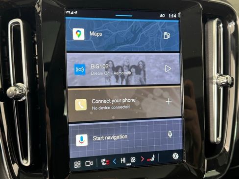 New 2025 Volvo XC40 B5 Plus w/ Climate Package image 25