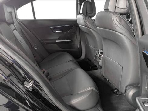 Used 2025 Mercedes-Benz C 300 Sedan image 18