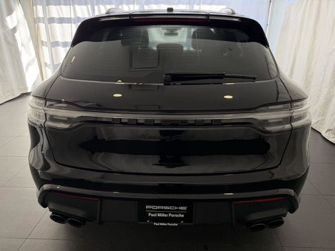 Certified 2022 Porsche Macan GTS image 8