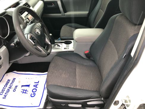 Used 2012 Toyota 4Runner SR5 image 11