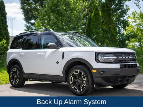 Used 2023 Ford Bronco Sport Outer Banks AWD/4WD image 3