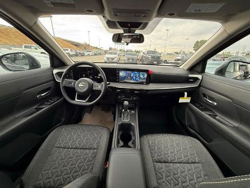 New 2026 Nissan Kicks SV w/ Charging Package FWD image 13