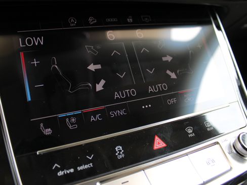 New 2026 Audi Q8 Premium Plus AWD/4WD image 18