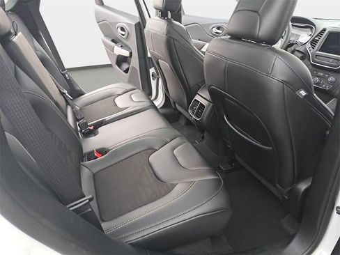 Certified 2022 Jeep Cherokee Latitude w/ Sun & Sound Group image 12