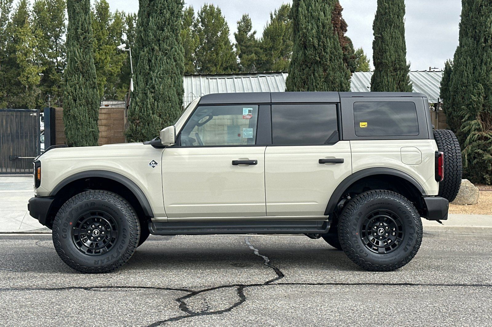 New 2026 Ford Bronco Outer Banks w/ Sasquatch Package AWD/4WD image 7