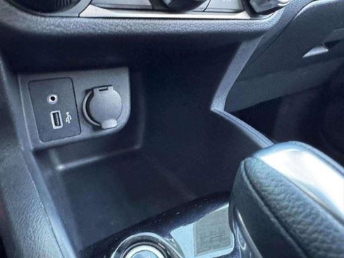 Used 2020 Nissan Kicks S FWD image 31