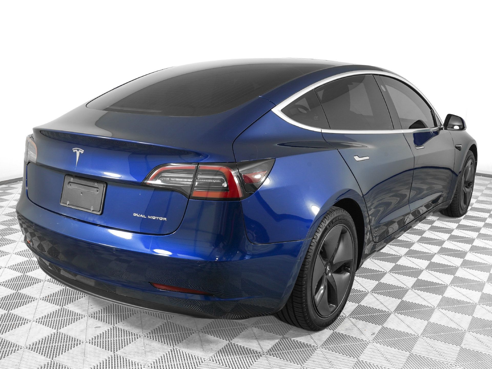 Used 2019 Tesla Model 3 Long Range AWD/4WD image 5