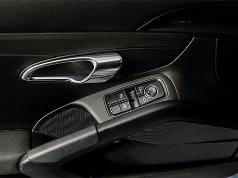 Used 2017 Porsche 718 Cayman Base image 41