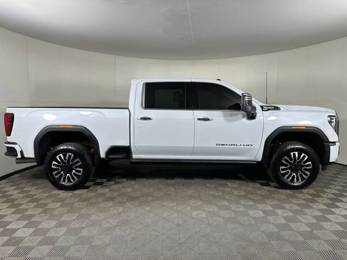 Used 2026 GMC Sierra 2500 Denali Ultimate w/ Max Trailering Package AWD/4WD image 6
