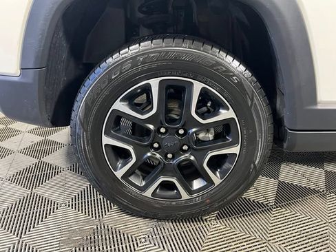 Certified 2019 Jeep Compass Trailhawk w/ Cold Weather Group AWD/4WD image 15