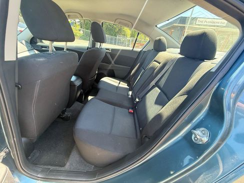 Used 2011 MAZDA MAZDA3 i Touring FWD image 13
