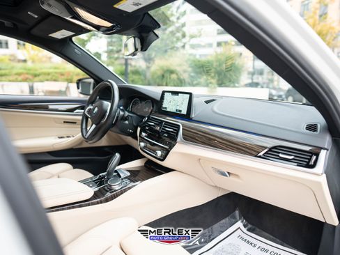 Used 2018 BMW 540i image 14