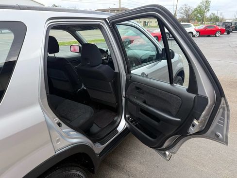 Used 2005 Honda CR-V LX image 58