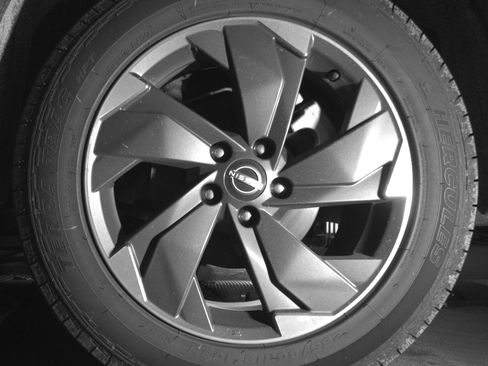 Used 2025 Nissan Rogue SV AWD/4WD image 14