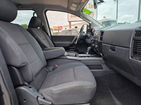 Used 2010 Nissan Titan SE w/ SE Value Truck Pkg AWD/4WD image 12