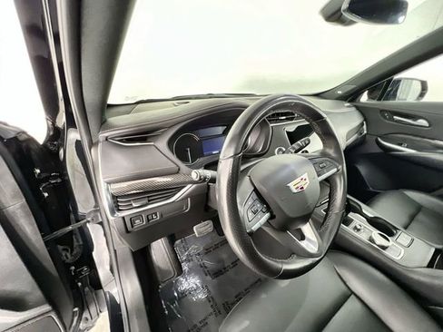 Certified 2023 Cadillac XT4 Sport FWD image 10