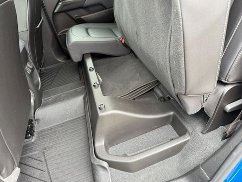 Used 2022 Chevrolet Colorado Z71 image 13