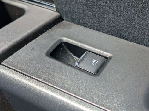 Used 2024 Ford F150 Lariat w/ FX4 Off-Road Package image 36