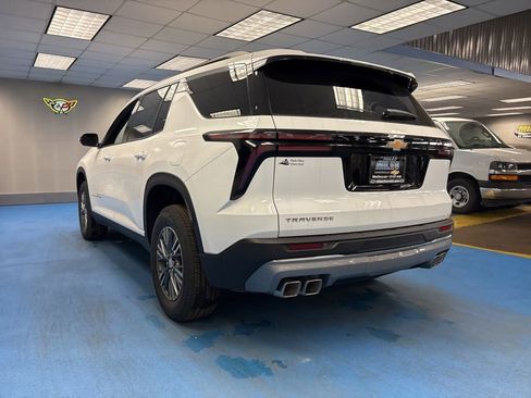 New 2026 Chevrolet Traverse LT w/ LPO, Floor Liner Package image 10