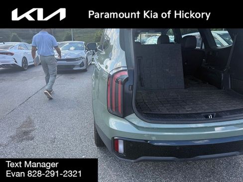 Used 2025 Kia Telluride AWD image 5