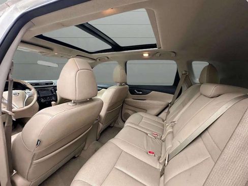 Used 2014 Nissan Rogue SL w/ SL Premium Package image 29