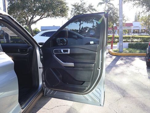 Used 2023 Ford Explorer XLT w/ Equipment Group 202A RWD image 22