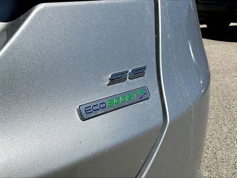Used 2017 Ford Fusion SE w/ Fusion SE Technology Package FWD image 20