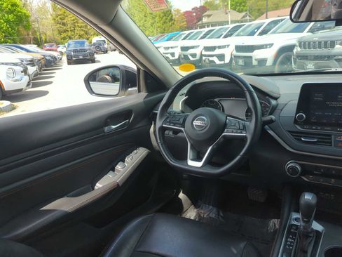 Used 2020 Nissan Altima 2.5 SR AWD/4WD image 28