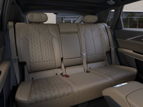 New 2026 Cadillac Lyriq Signature Luxury w/ Nappa Leather Package RWD image 38