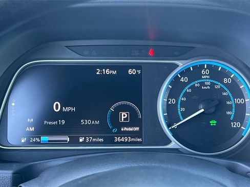 Used 2023 Nissan Leaf S image 24