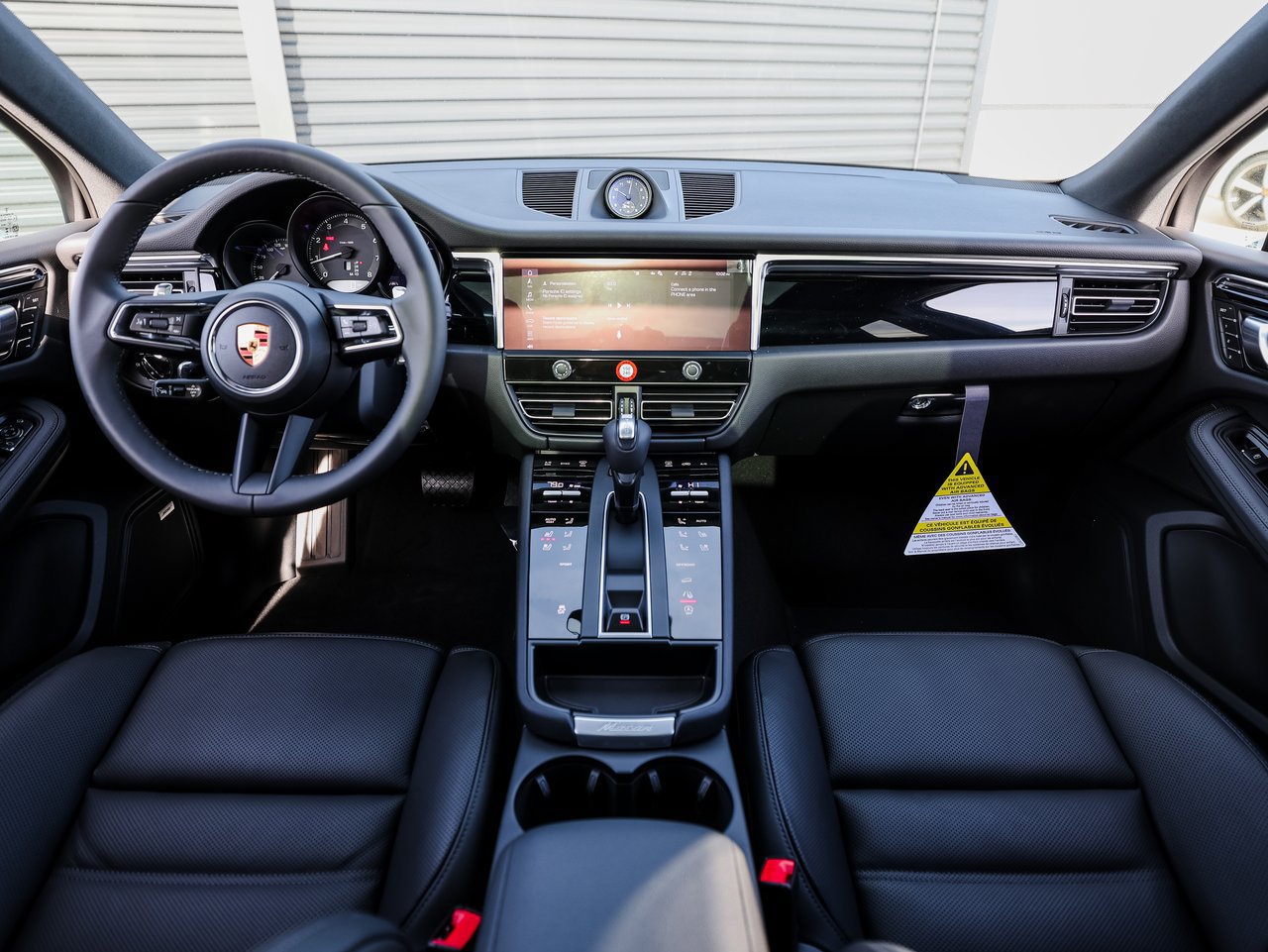 Certified 2026 Porsche Macan AWD/4WD image 25