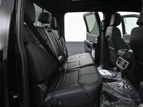 New 2026 Ford F450 Platinum image 14