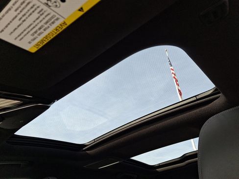 Used 2019 BMW 750i xDrive w/ Executive Package image 15