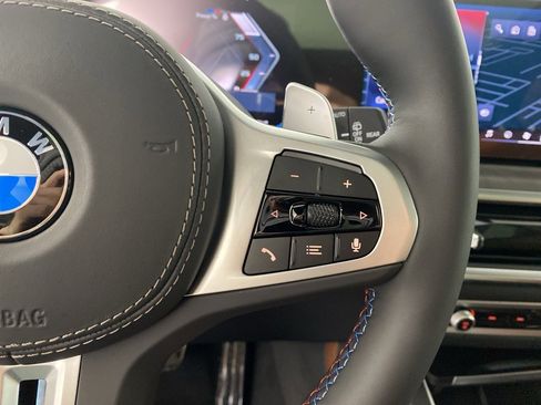 New 2026 BMW X7 M60i image 13