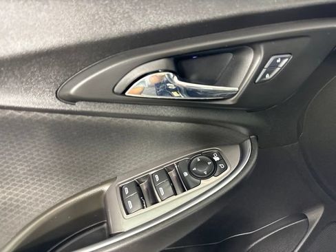 Used 2016 Chevrolet Malibu LT FWD image 24