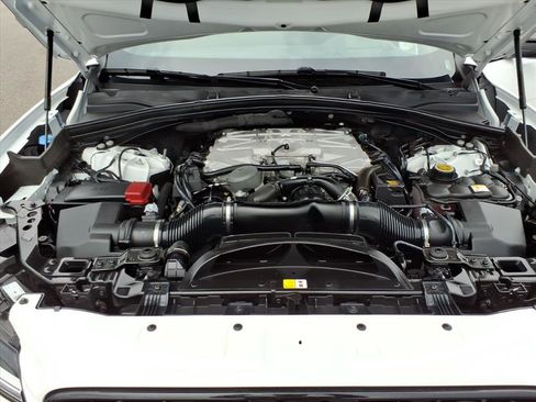 Used 2024 Jaguar F-PACE SVR image 10