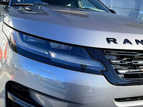 Used 2025 Land Rover Range Rover Evoque Dynamic SE image 28